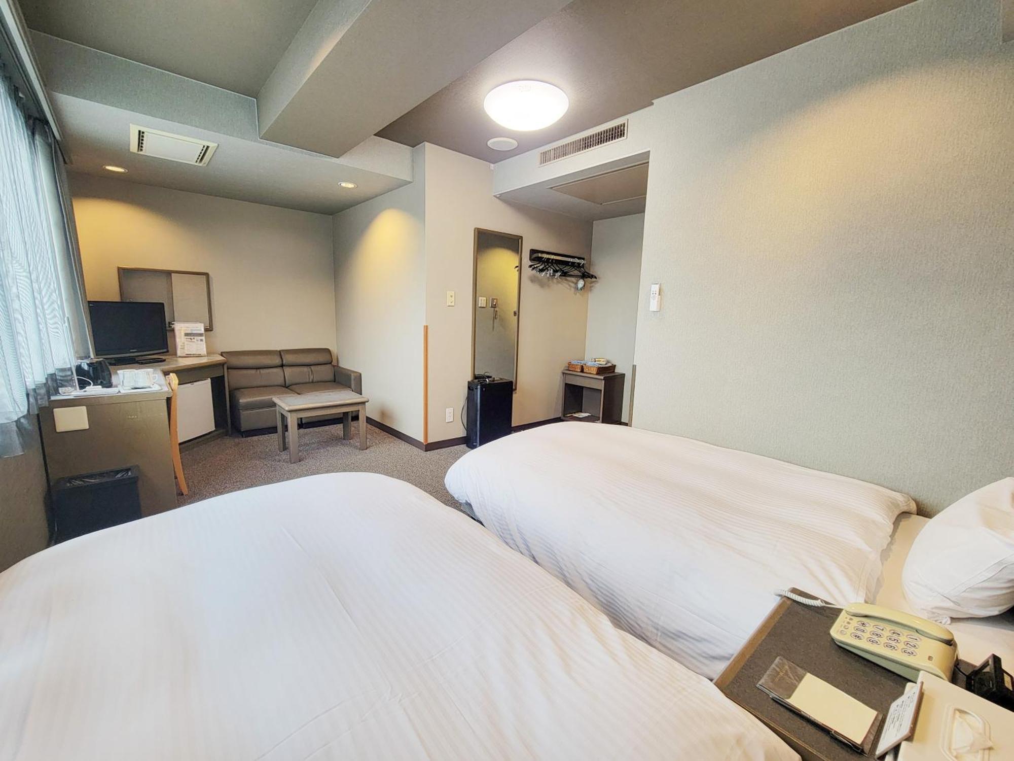 Hotel Route-Inn Court Chikuma-Koshoku Exterior photo